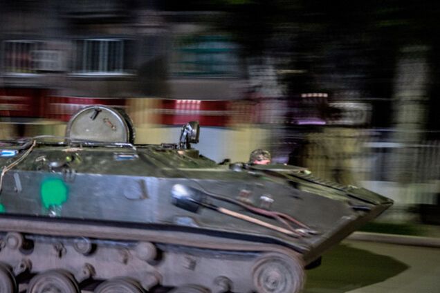 Танки, БТР и боевики снова прорвались из России в Украину