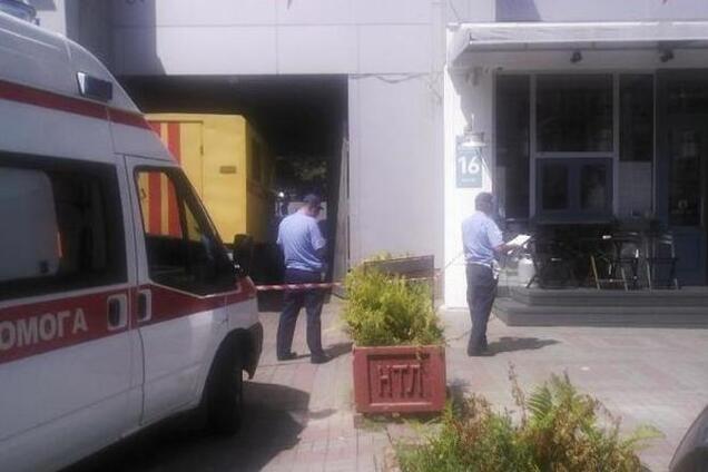 В Киеве автомобиль коммунальщиков сбил насмерть мужчину