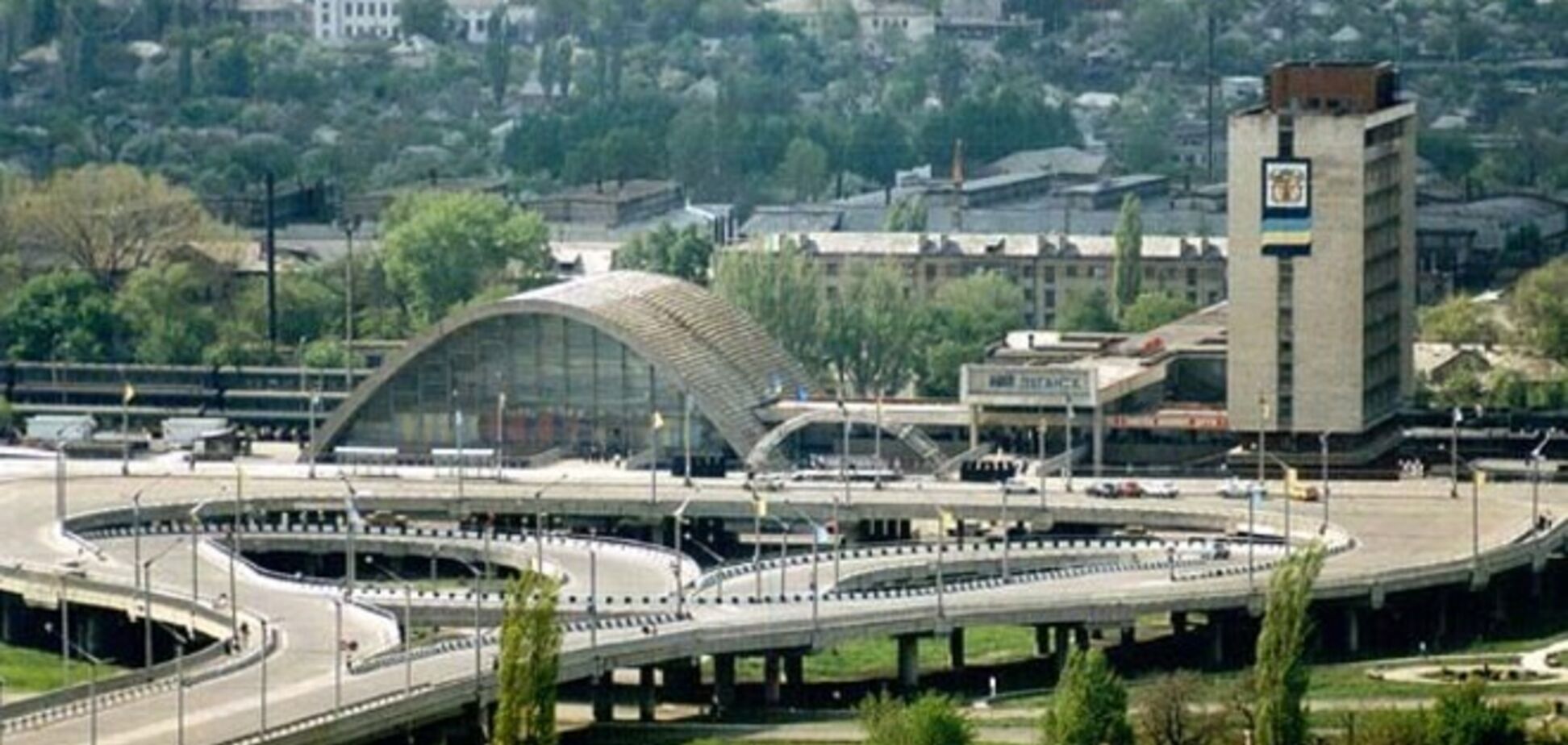 Луганск остался без электричества и питьевой воды