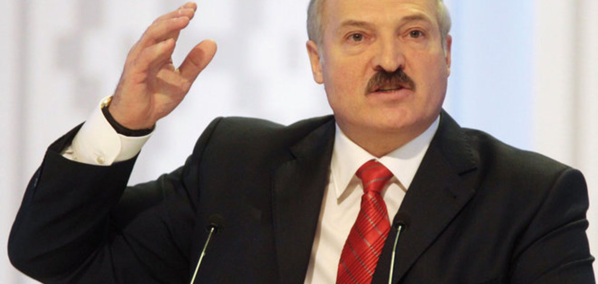 Лукашенко отказался заниматься 'пиаром на крови'