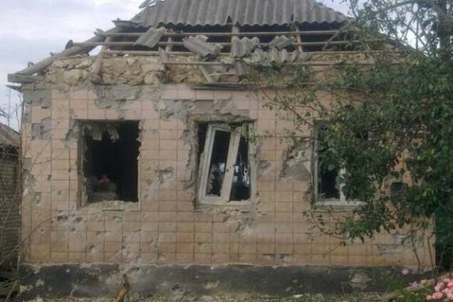 Жители поселка Металлист остались на линии огня без продуктов, связи и электричества