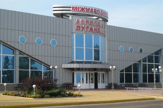 Террористы обстреляли из 'Града' аэропорт Луганска