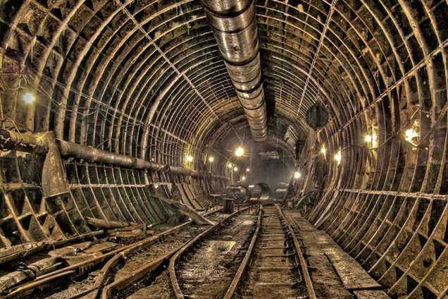 Порошенко підписав закон про метро в Дніпропетровську