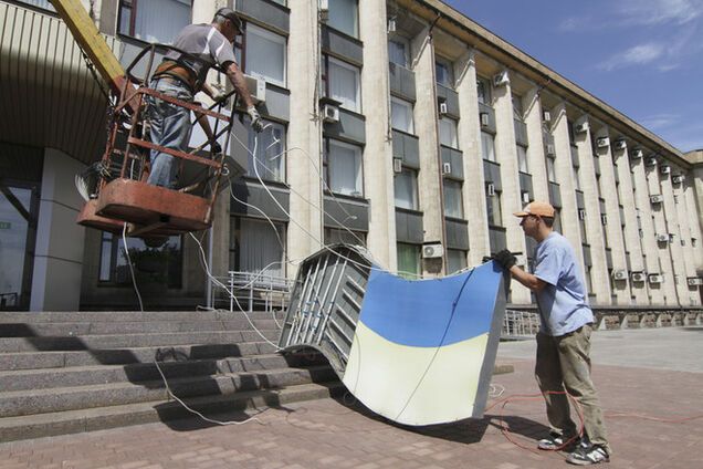 Яценюк поручил возобновить жизнеобеспечение Краматорска и Славянска