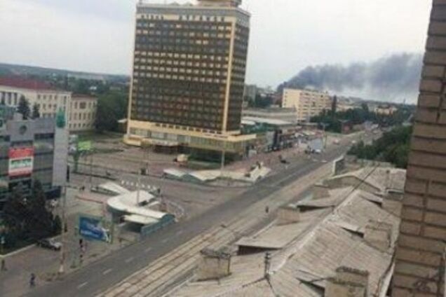 В Луганске вспыхнули пожары и возобновился артобстрел