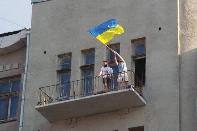 Жители Славянска отблагодарили украинских солдат за освобождение от террористов