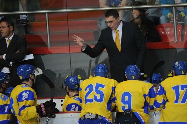 Сборная Украины по хоккею останется без тренера