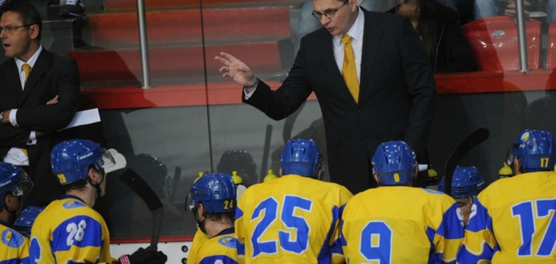 Сборная Украины по хоккею останется без тренера