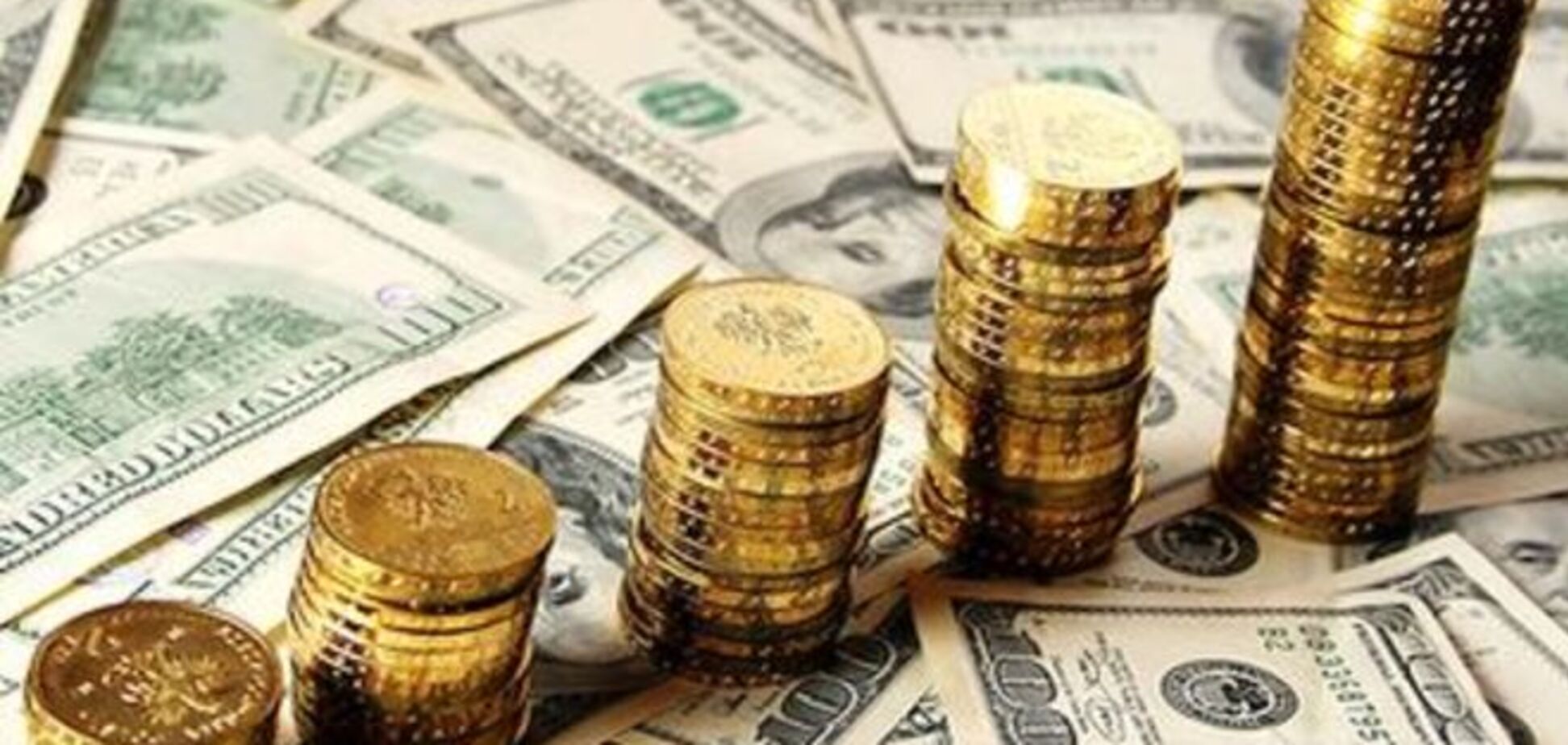 У чому краще зберігати свої заощадження: гривня, долари, євро чи золото?