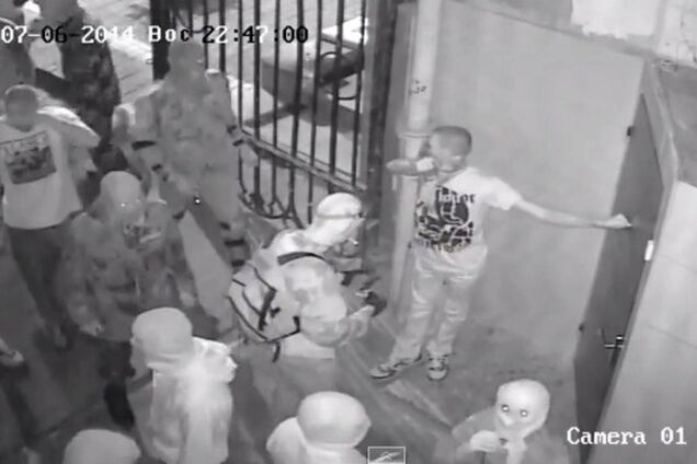 В Киеве молодчики в масках атаковали гей-клуб