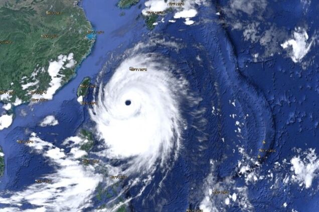 Японию предупредили о разрушительном тайфуне 'Ногури'