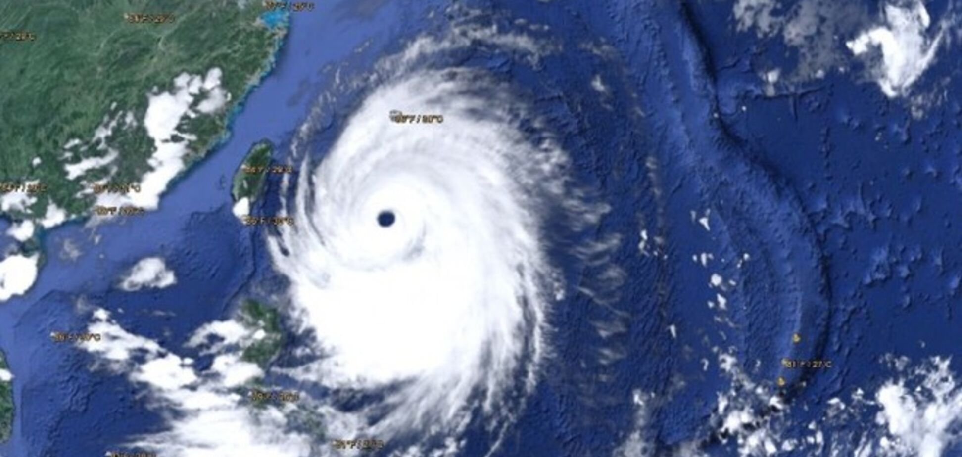 Японию предупредили о разрушительном тайфуне 'Ногури'