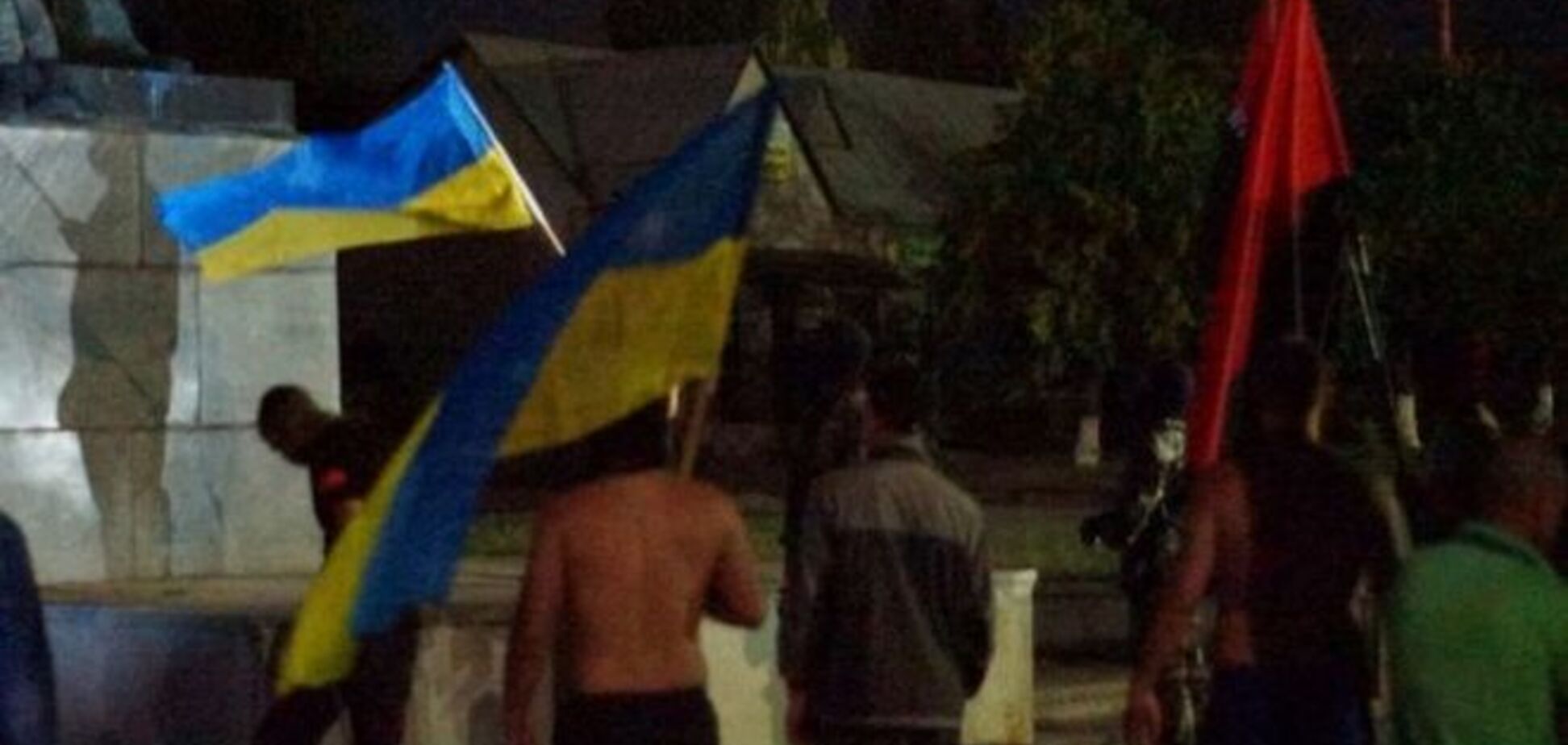 Російські ЗМІ повідомили про напад члена 'Правого сектора' на відділ поліції