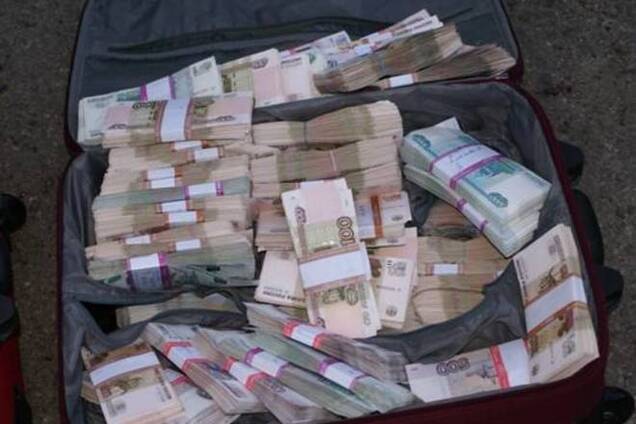 Курьер не довез в Донецк из Крыма пять млн рублей для террористов