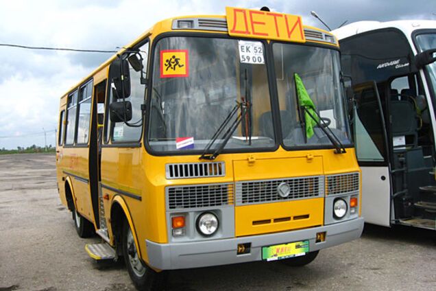 Террористы используют школьные автобусы для передвижения по Луганску