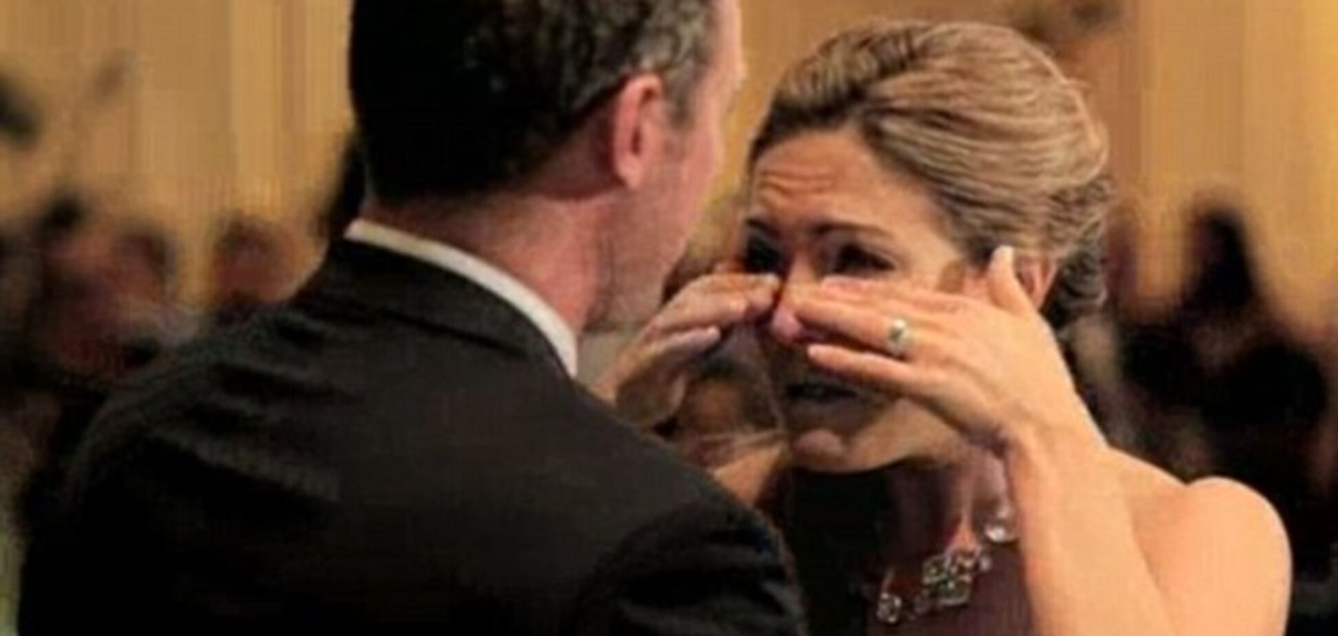 Свадебный танец девушки, которая потеряла отца незадолго до свадьбы, довел до слез всех гостей