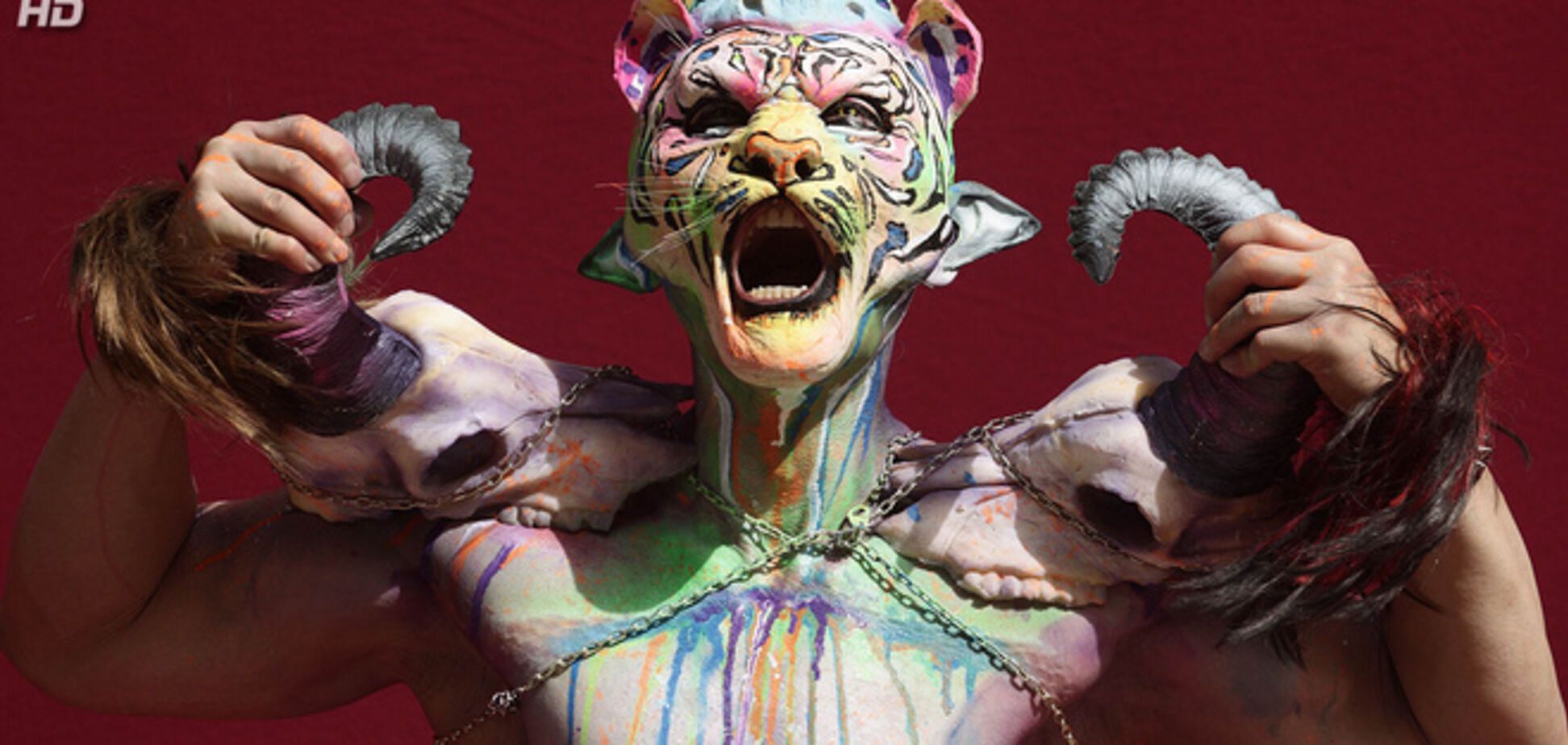 Красочные мутанты на World Bodypainting Festival