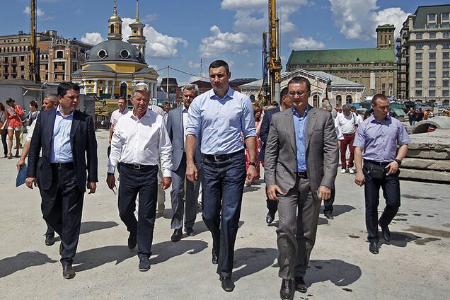 Кличко убедился в заторах на Почтовой площади