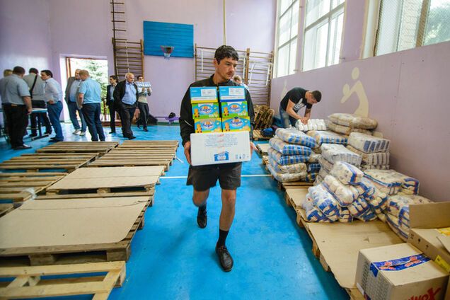 Партия развития Украины открывает пункты приема гуманитарной помощи в зоне конфликта  