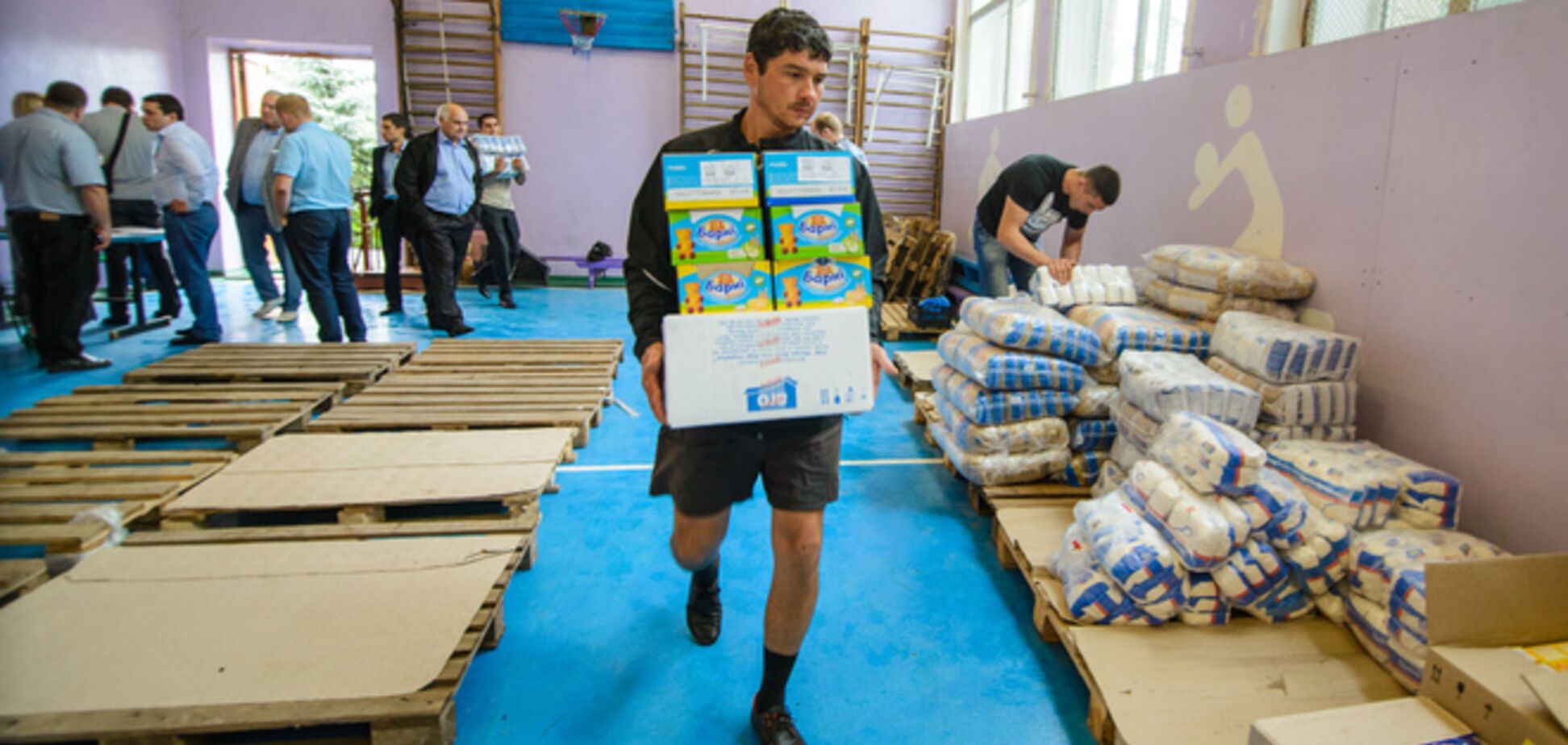 Партия развития Украины открывает пункты приема гуманитарной помощи в зоне конфликта