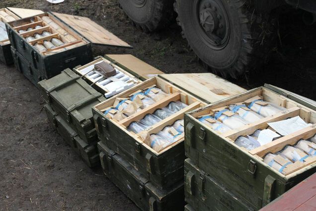 Для вивезення покинутих терористами в Слов'янську боєприпасів знадобилися два 'Уралу'