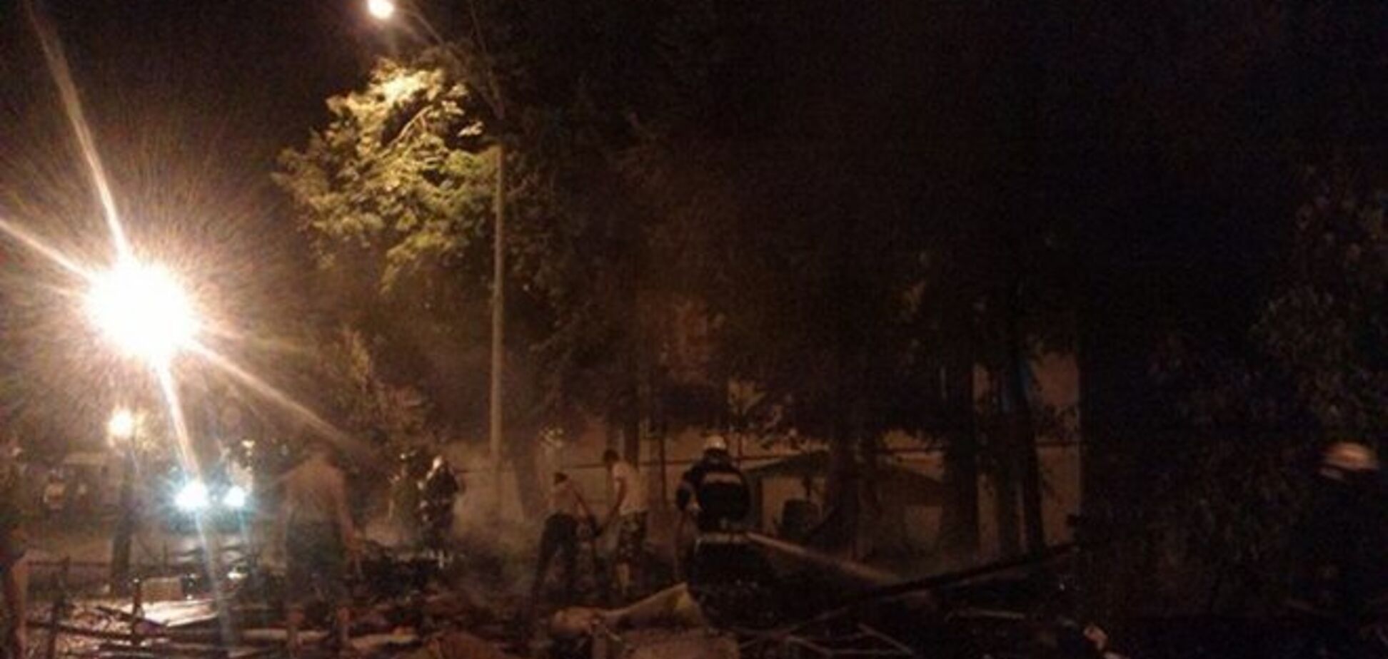 Милиция занялась расследованием пожара на Михайловской площади Киева