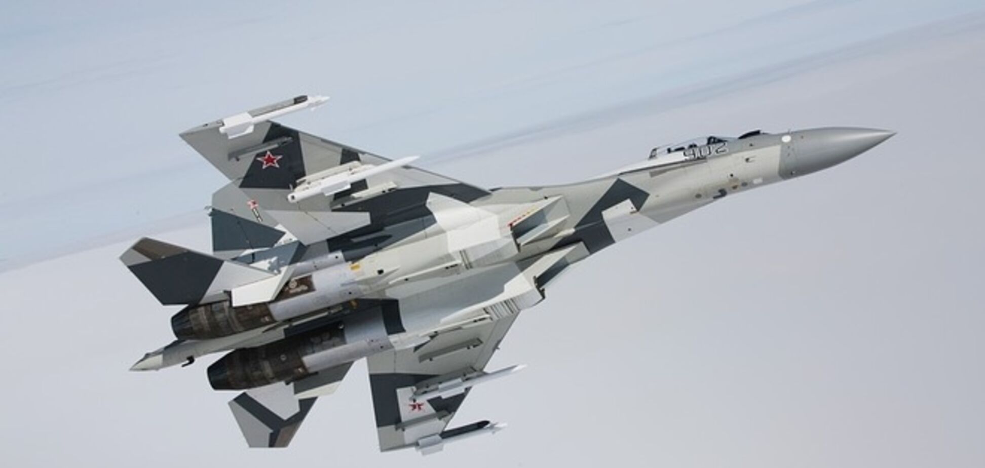 В РНБО розповіли, чому не збивають російські літаки-порушники