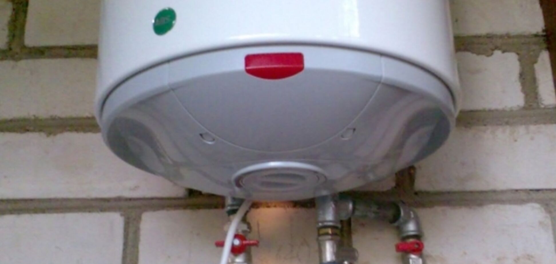 Киевляне раскупили бойлеры почти во всех магазинах