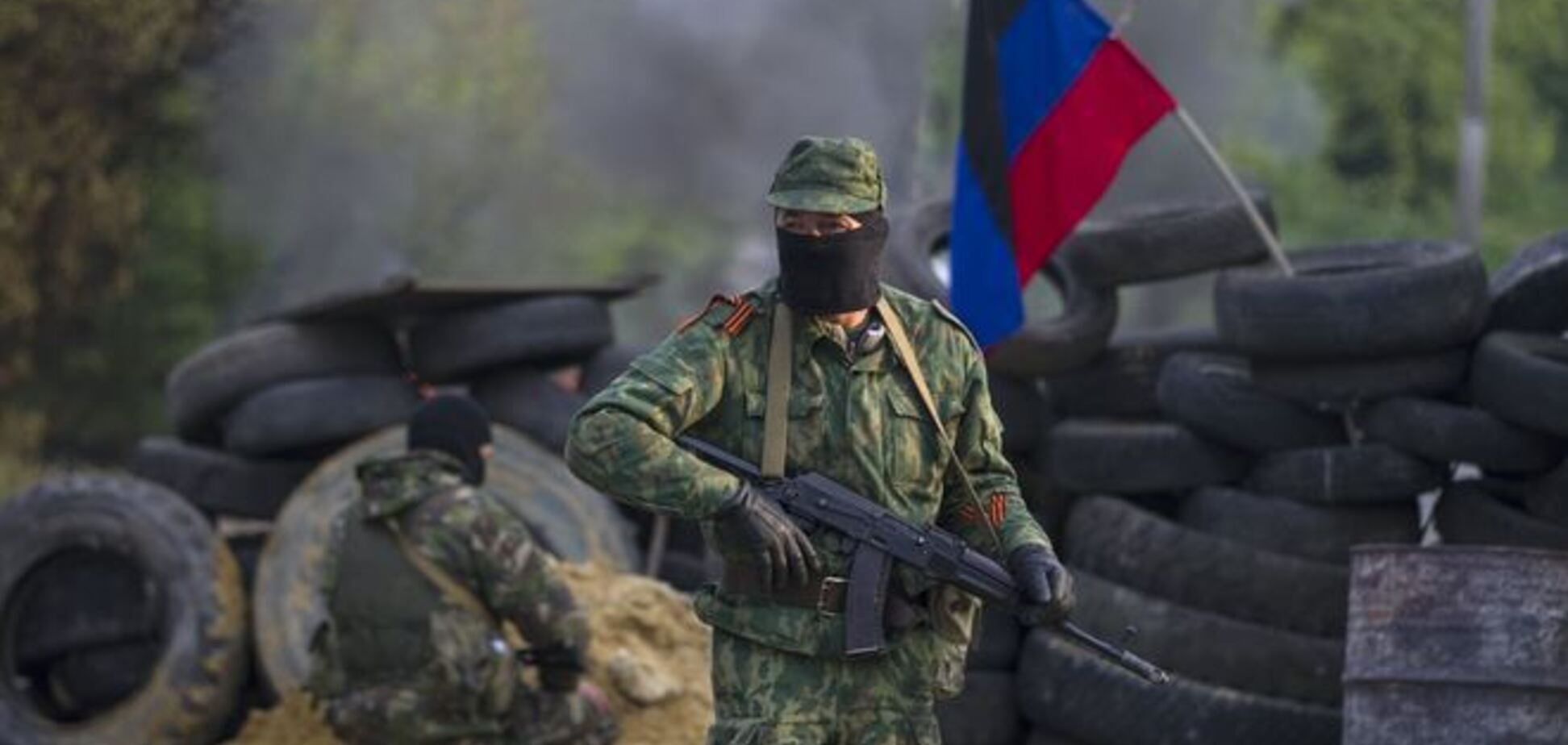 Террористы в Донецке платят милиционерам десятки тысяч долларов за предательство - источник