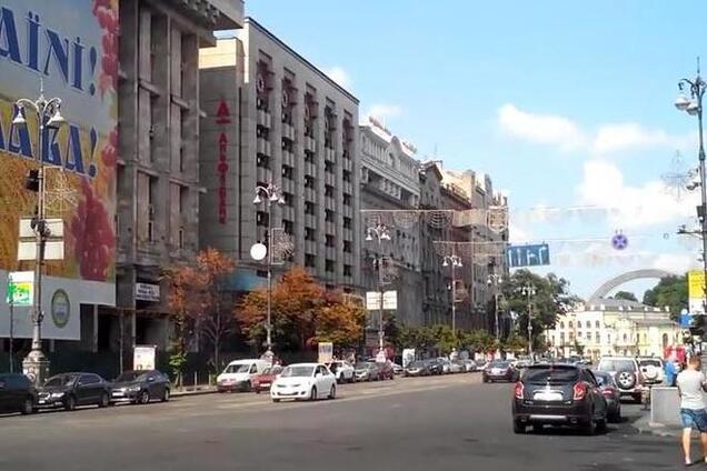 На Крещатике восстановлено движение транспорта