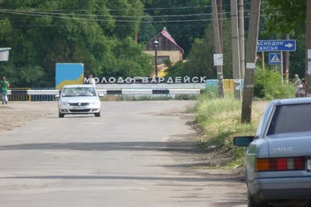 Боевики обстреляли украинский самолет на Луганщине