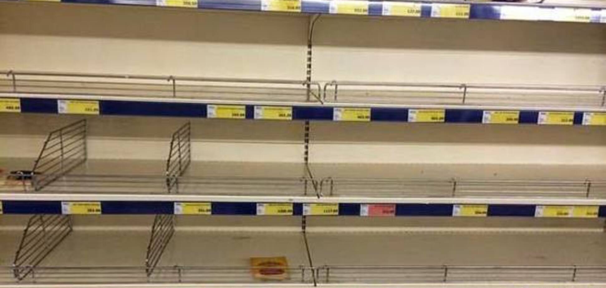 В Москве пустуют полки в супермаркетах и введен лимит по продаже продуктов