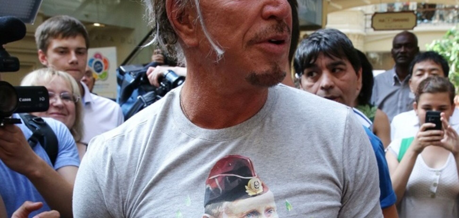 Звезда Голливуда Микки Рурк поддержал агрессию Путина