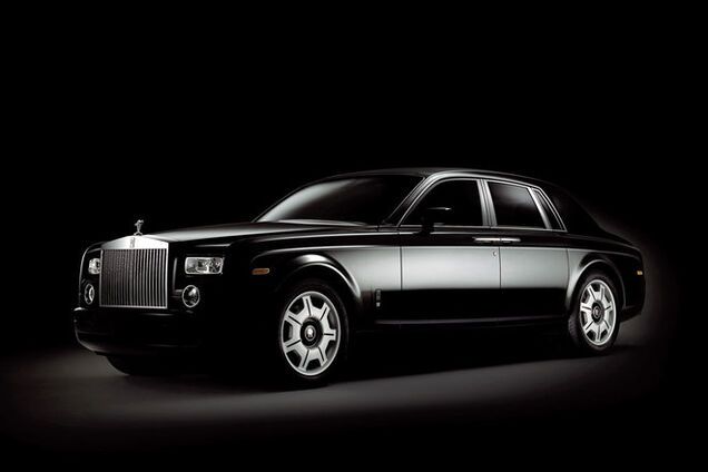 Мільйонер продав Rolls Royce за 2,5 млн. грн. для підтримки армії України