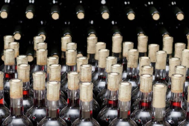 Администрация президента РФ ввезла из Евросоюза более 1 млн бутылок вина