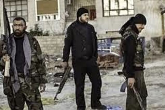 В Луганске террористы массово сгоняют мужчин в 'ополчение'