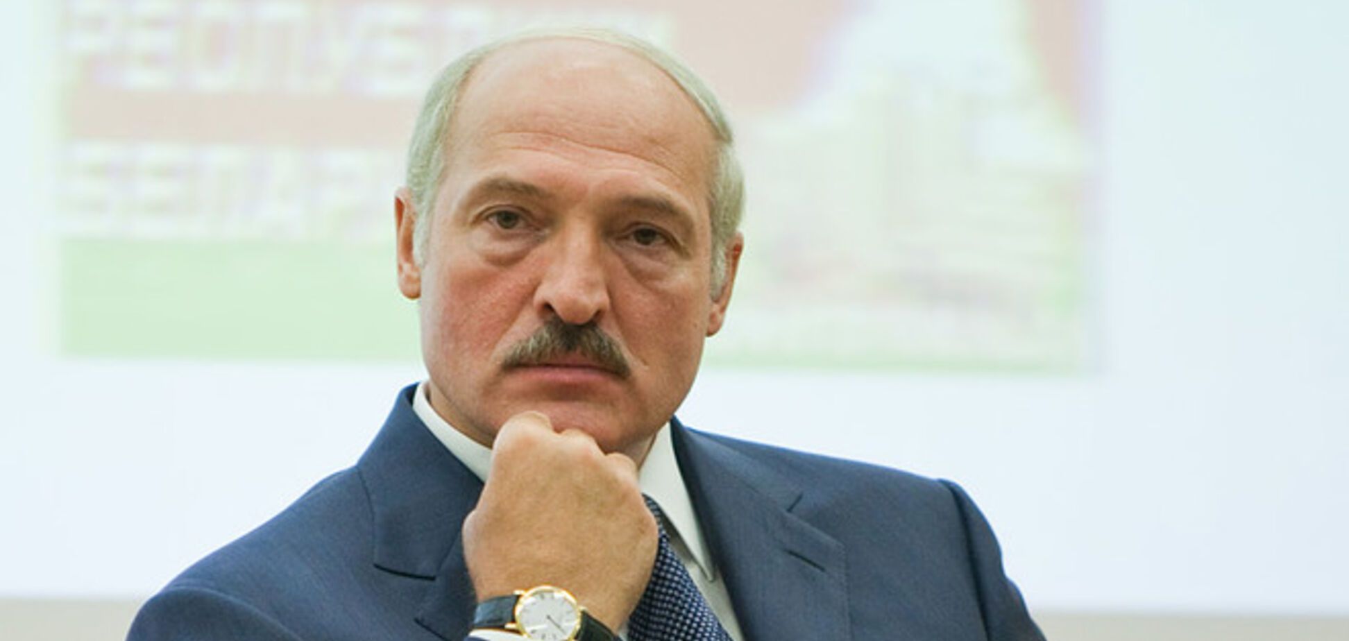 Лукашенко підписав указ про надзвичайний стан