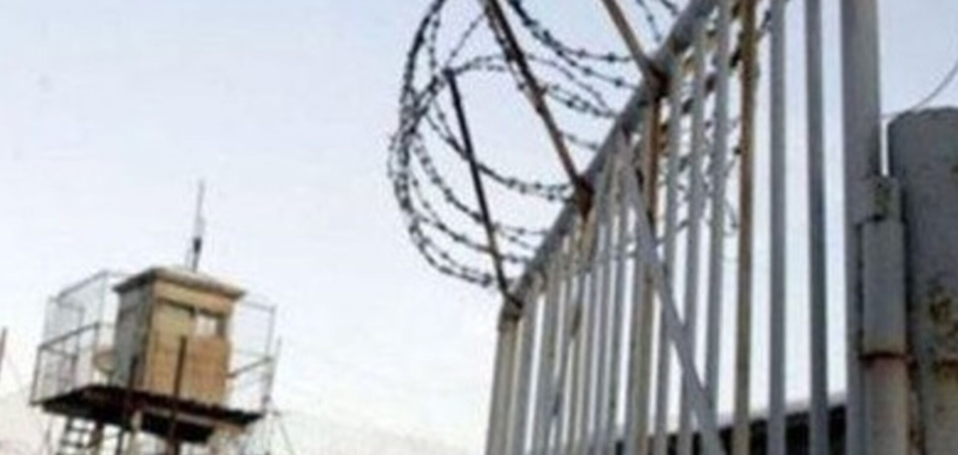 С горловской колонии неизвестные вынесли все боевое оружие