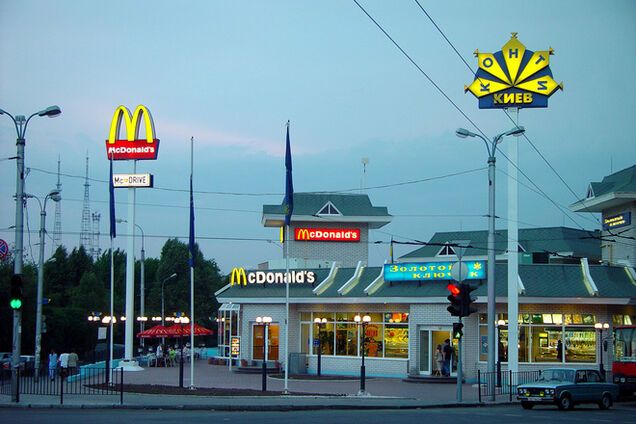 Террористы переоборудуют донецкие McDonalds в бесплатные столовые