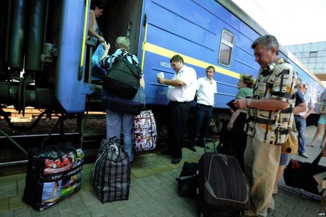 Хто заробляє мільйони на продажу українцям страховки на залізниці?