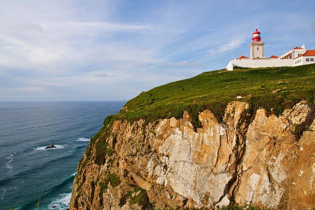 Супруги погибли, пытаясь сделать семейное селфи на фоне океана