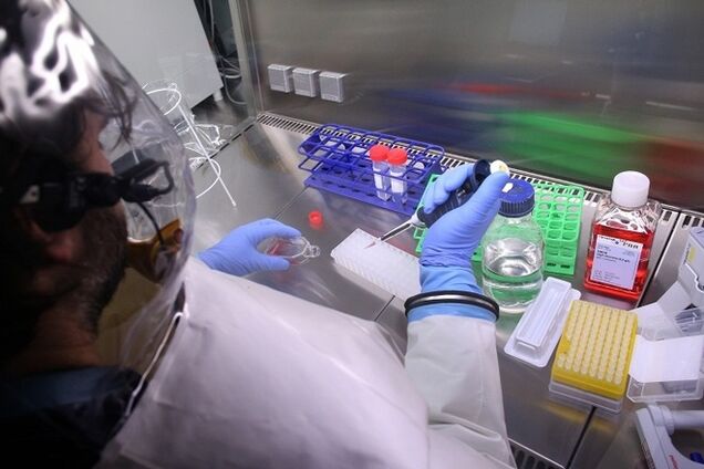 В Сербии 14 человек заподозрили в заражении Эболой