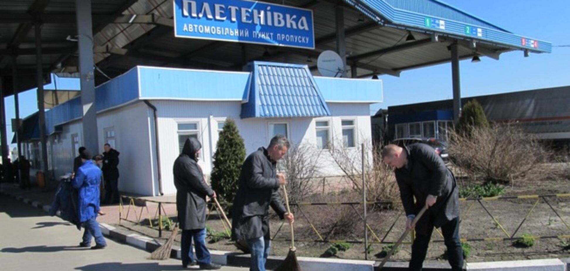 СМИ сообщили о сворачивании лагеря ГСЧС на Харьковщине, предназначенного для приема российской гумпомощи