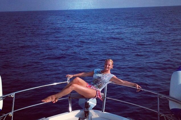 Волочкова поражает турков шикарной растяжкой