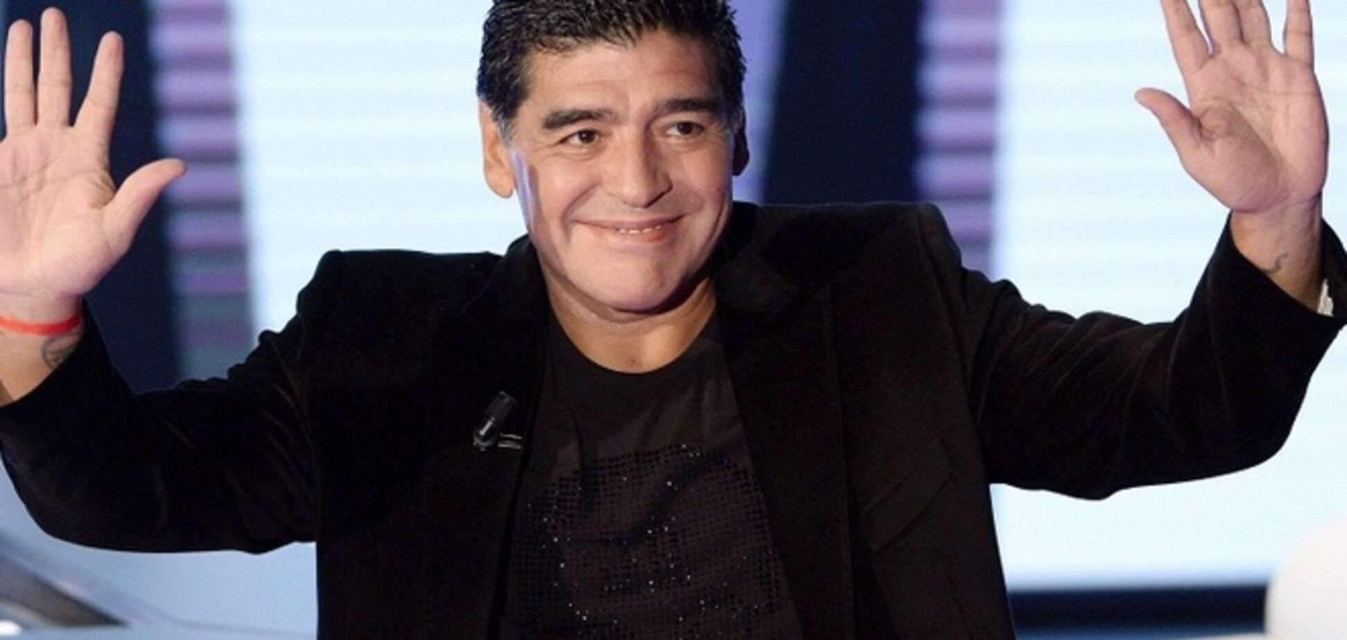 Легендарного Марадону положили в больницу