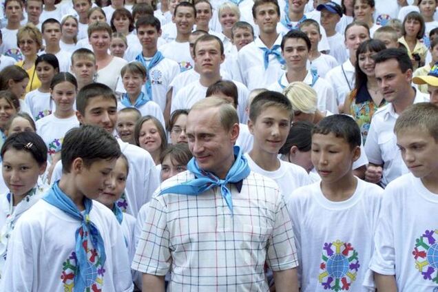 Путин создаст на основе 'Артека' президентский лагерь