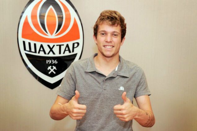 Беглец 'Шахтера' переживает, что не может забрать свою одежду из Донецка