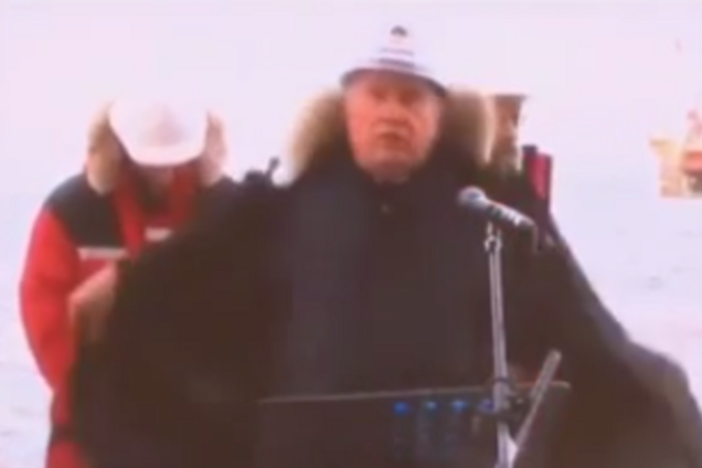 Сечин от страха разделся перед Путиным на морозе