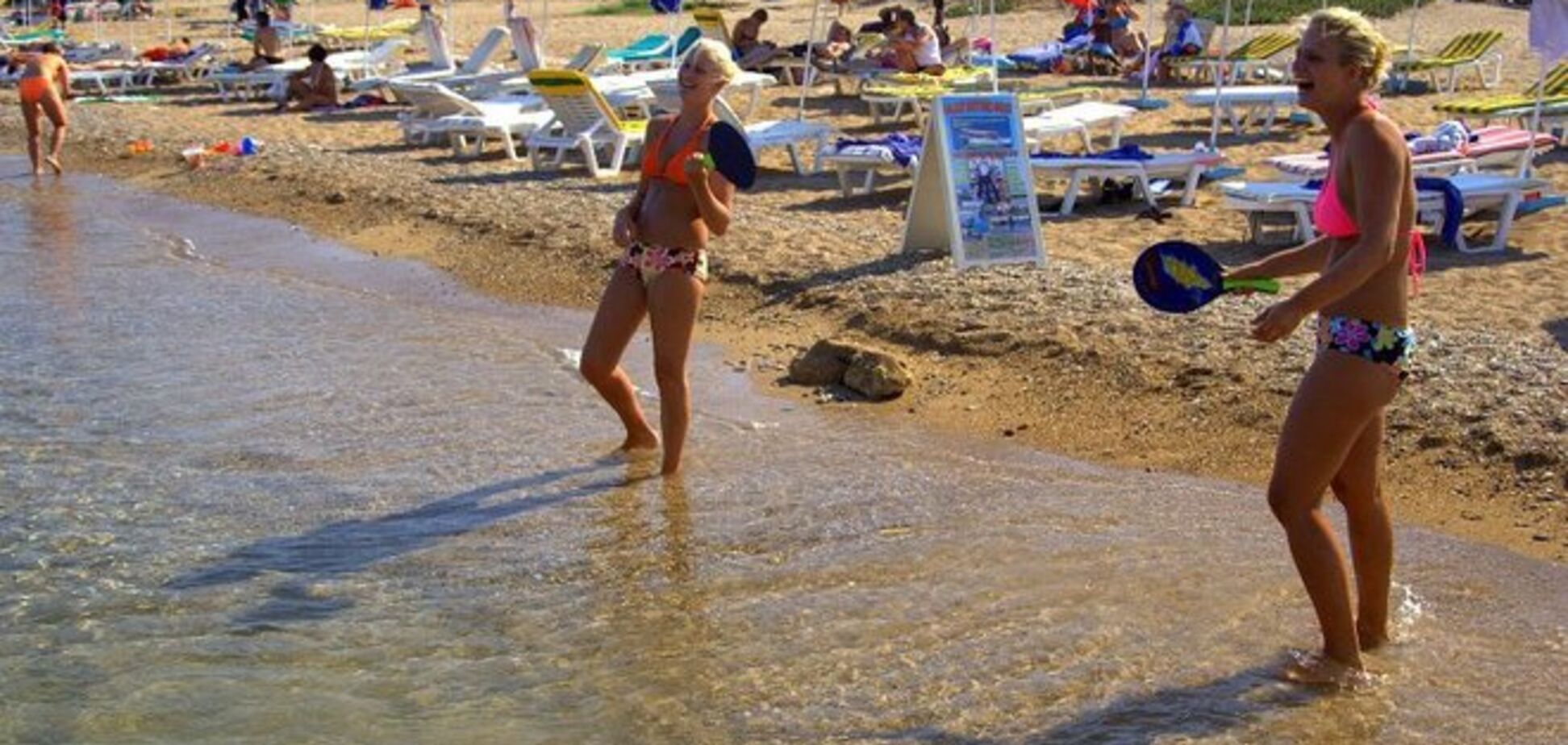Почти 100 россиян отравились на греческом курорте