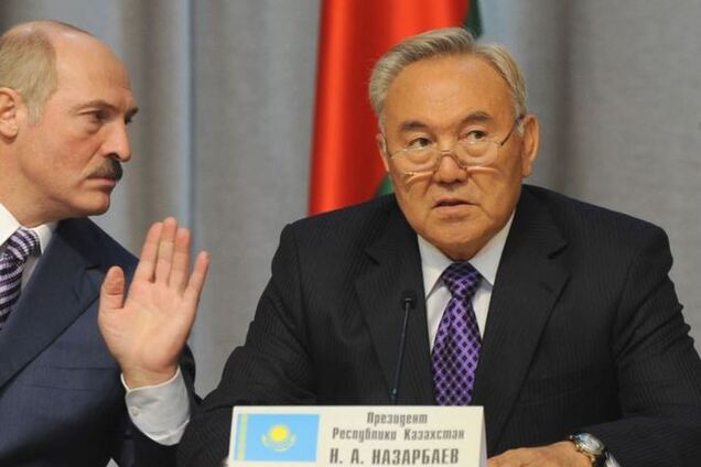 Немцов посоветовал Порошенко кооперироваться с Лукашенко и Назарбаевым